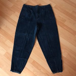 AUTHENTIC VINTAGE MINT GUESS JEANS